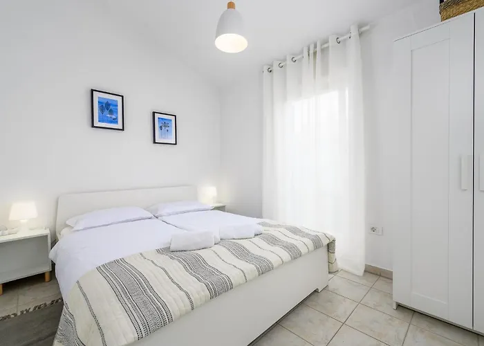 Apartment Tramontana Near The Beach