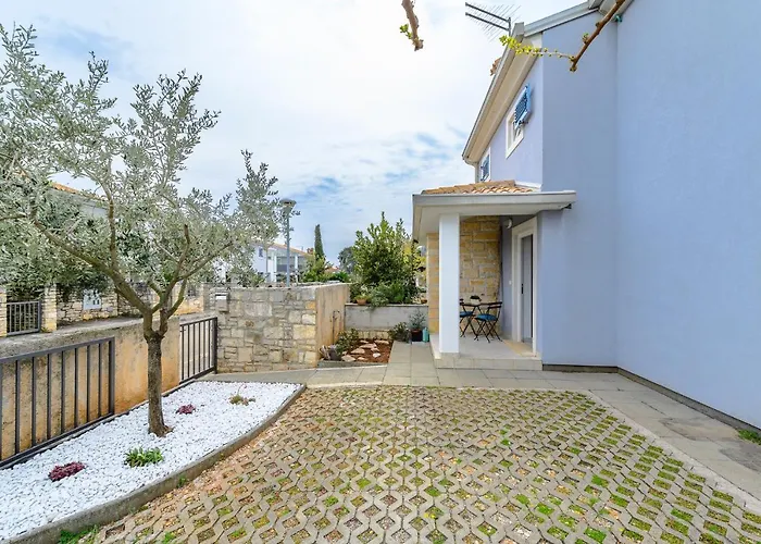 Apartment Tramontana Near The Beach In Basanija - Umag